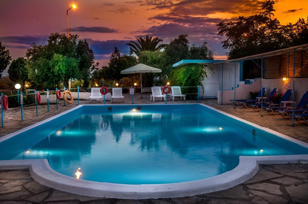 Euro Park Hotel Astris Exterior foto